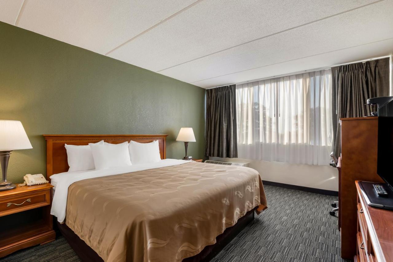 Quality Inn Joliet Exterior photo